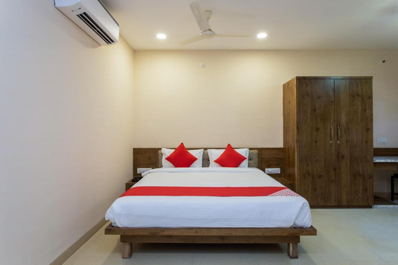 Oyo Hotel Badri Inn & Yatri Niwas Jabalpur Exterior foto