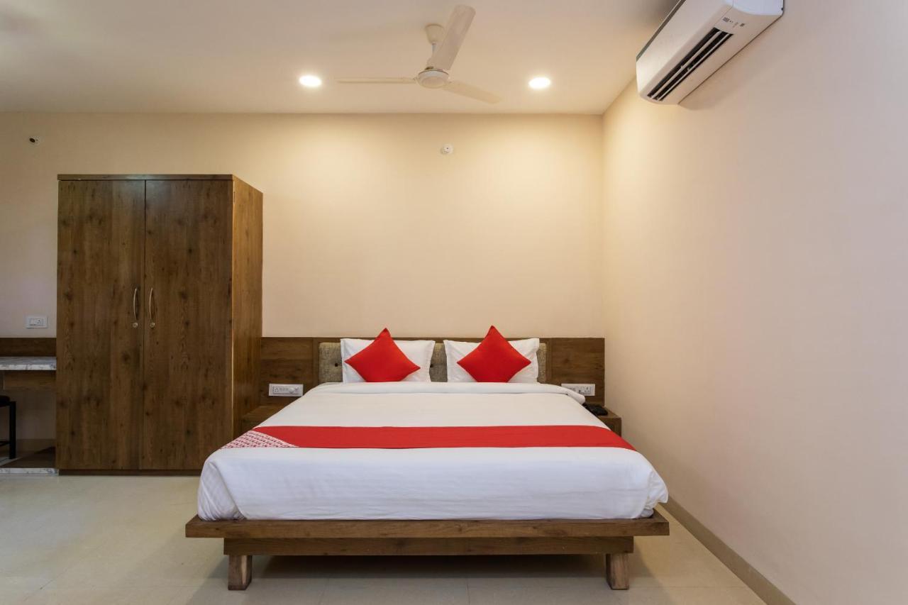 Oyo Hotel Badri Inn & Yatri Niwas Jabalpur Exterior foto